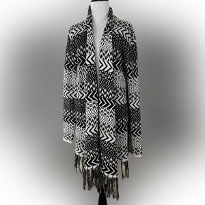 Rip Curl Black and White Patterned Cardigan sz M